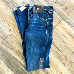 Brand new tag on express jeans